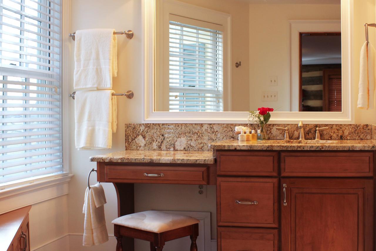 Hillbrook Inn & Spa (Adults Only) Charles Town Esterno foto